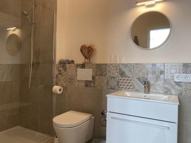 1 Bedroom Double Apartment