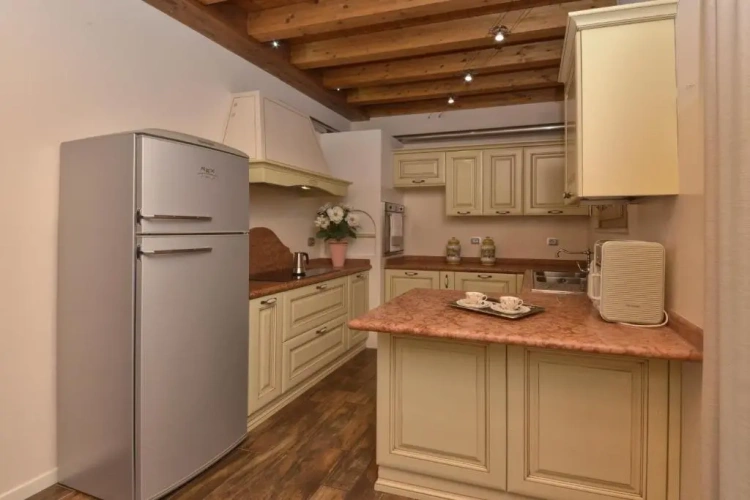 4 Bedrooms Cottage