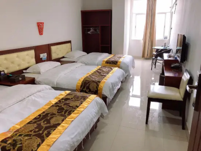 Standard Triple room