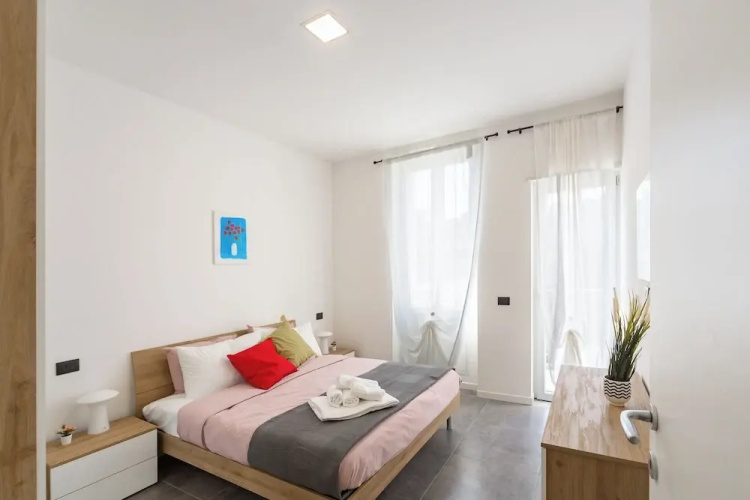 KHL apartments