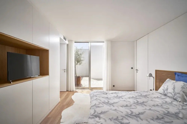 Oliveira House