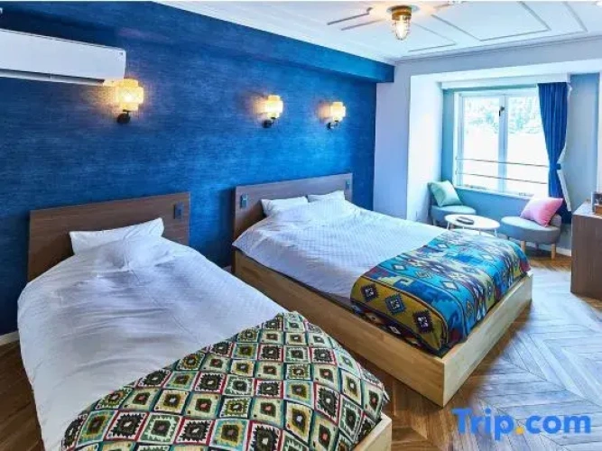 Economy Twin room with mountain view