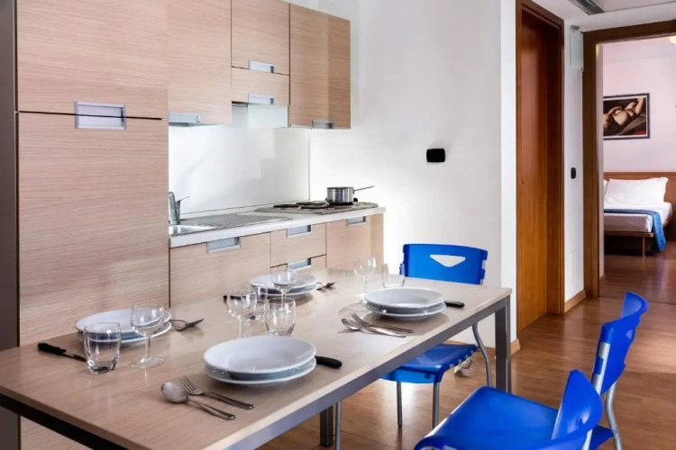 2 Bedrooms Apartment