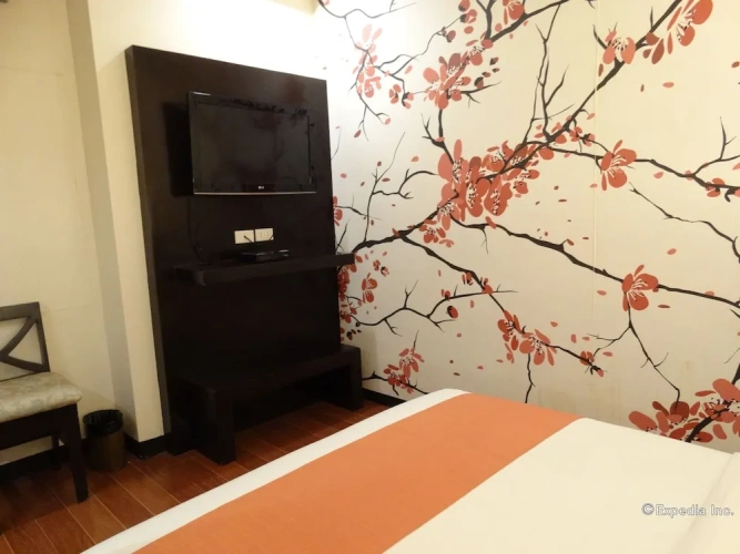 1 Bedroom Deluxe Double room with city view