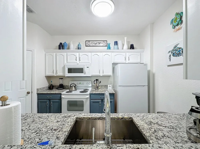 Summer Dreams 3 Bed Condo in Windsor Hills