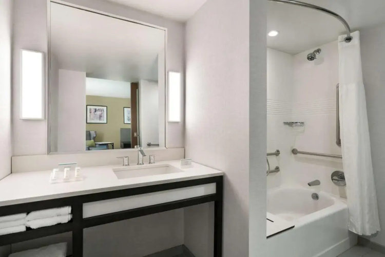 Holiday Inn Springfield