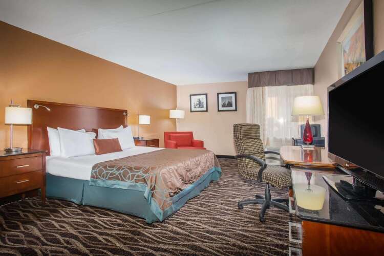 Ramada by Wyndham StatesvilleOver view