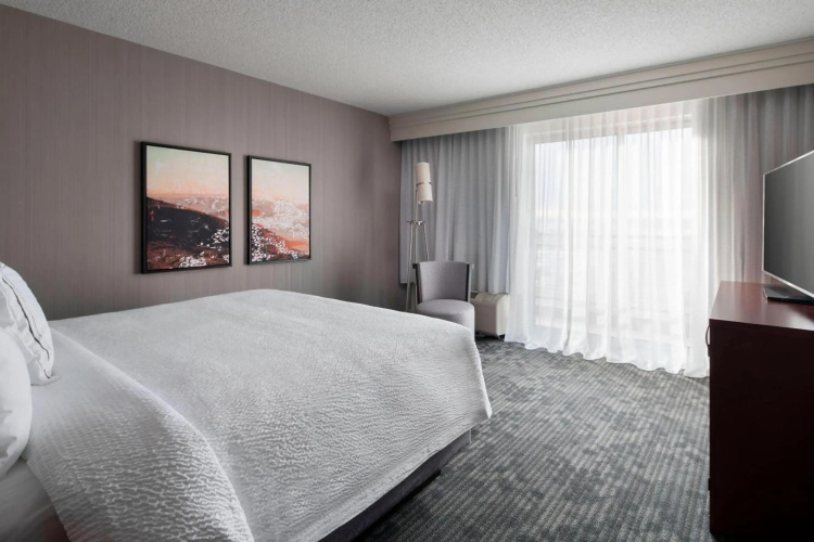 Courtyard by Marriott Denver Airport