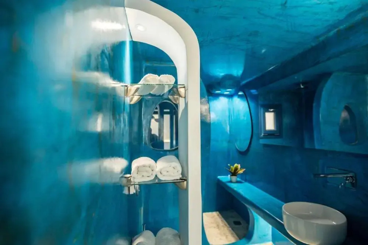 Amera Suites