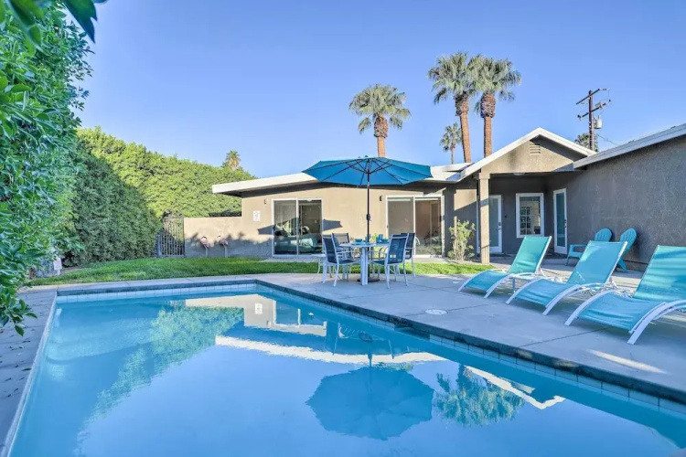 Ultra Secluded Home: Private Pool & Security Gate