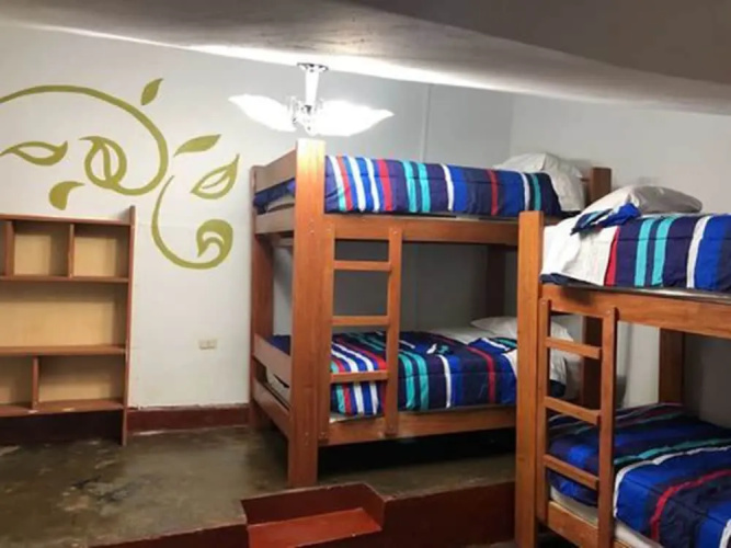 Déjà Vu Backpackers