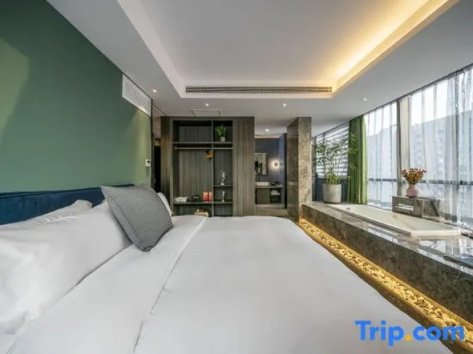 Family Suite with view