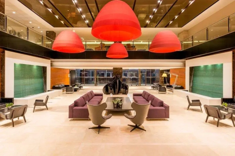 Executive Suite with city view
