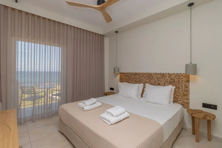 Standard Double room with balcony and with sea view