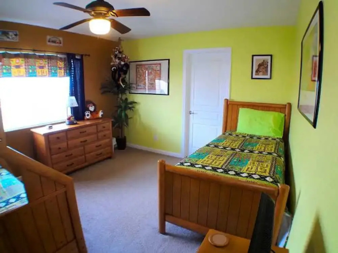 6BR 4BA Home in Windsor Hills by CV-2537