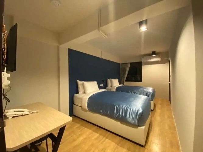 Standard Twin room with balcony