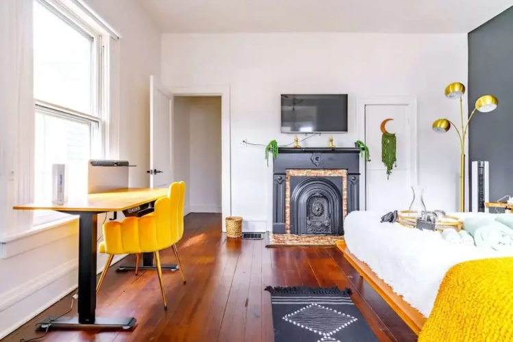 Prime Location Clean Top Rated Free Parking
