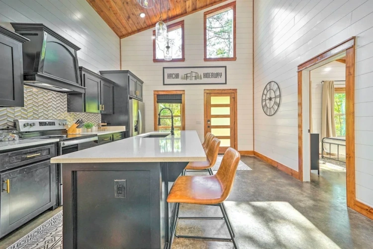 2 Bedrooms Cottage