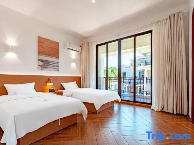 Family Suite with balcony