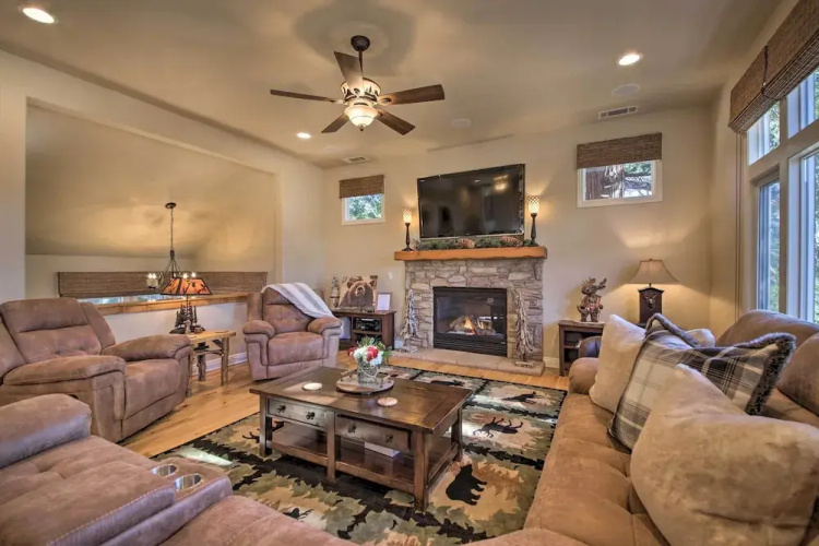 Sugar Bear Lodge W/ Game Room - 5 Mi To Village! - San Bernardino, CA