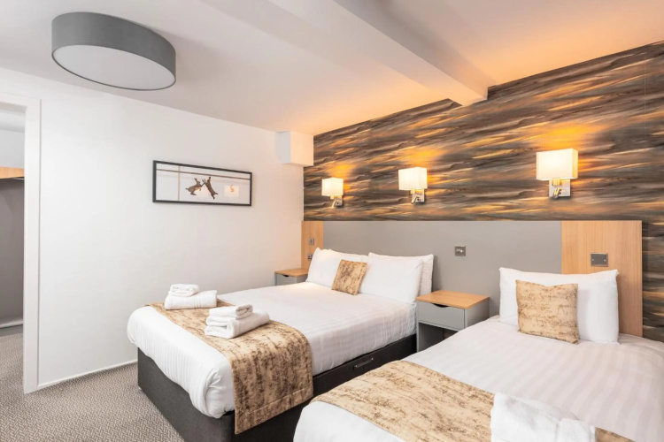 Caledonian Hotel