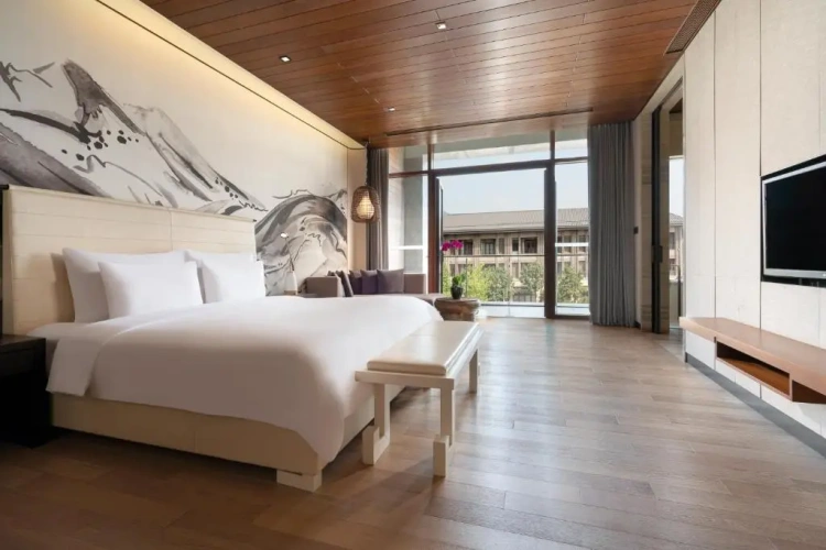 Standard Double room with lake view