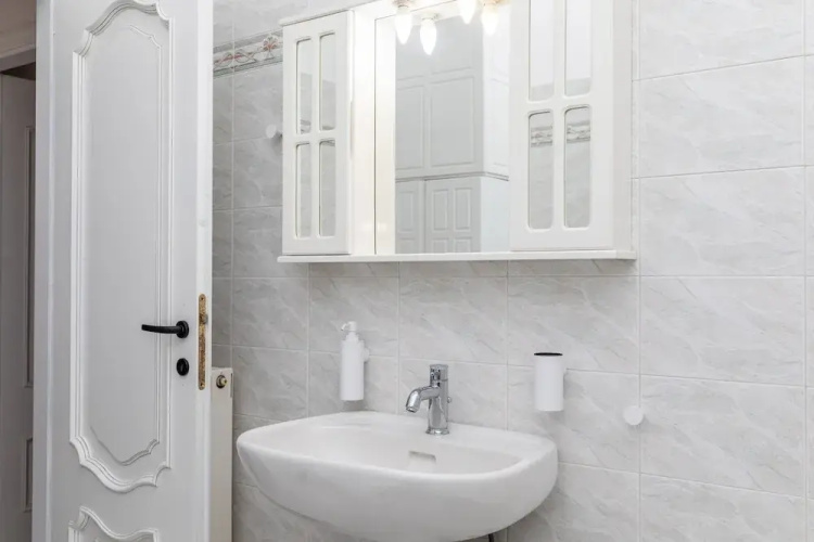 Manouk s - Two Bedroom Apartment