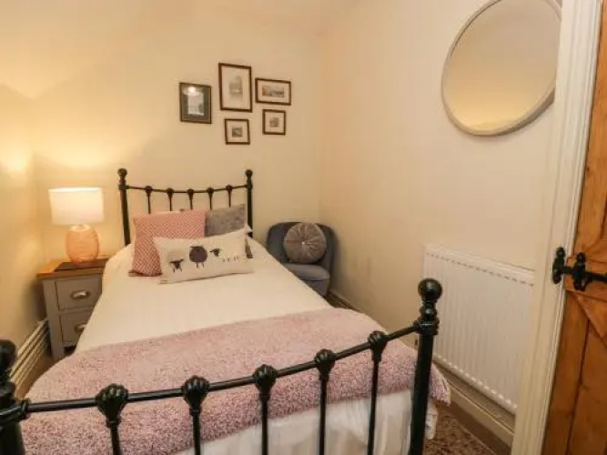 Glan-yr-afon Cottage