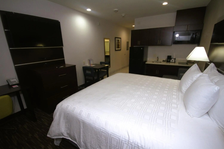 Atrium Hotel and Suites DFW Airport South