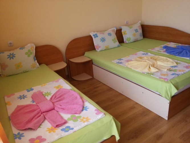 Standard Triple room with balcony