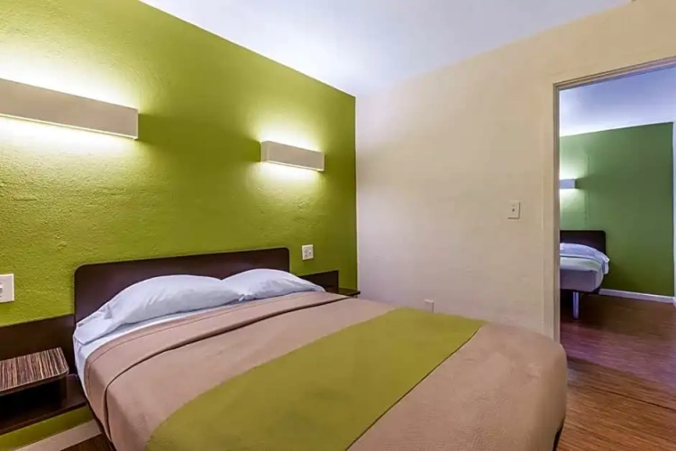 Standard Sextuple room