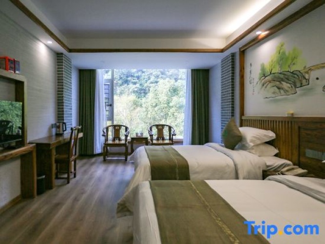 Deluxe Double room with view