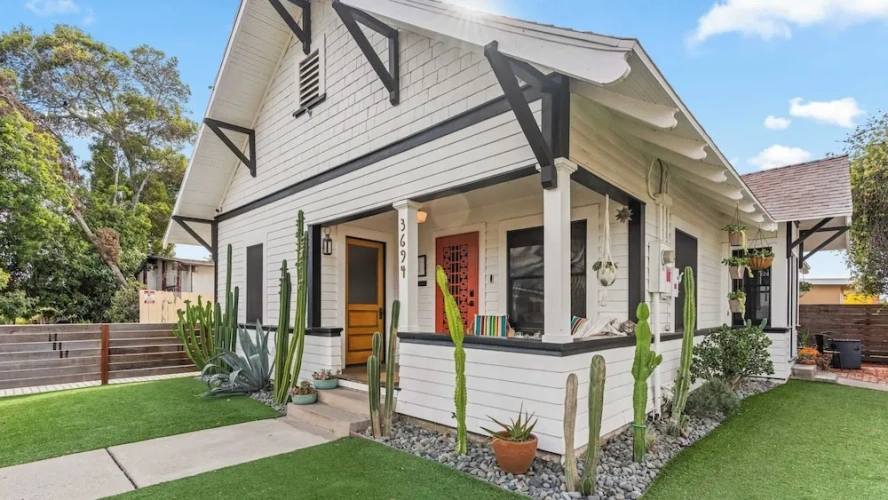 4 Bedrooms Cottage