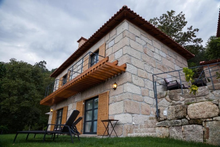 2 Bedrooms Villa