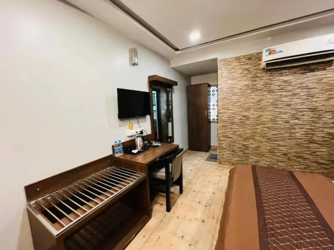 Hotel Sabera by OYO Rooms