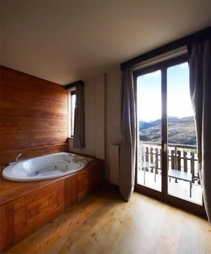 Deluxe Double room with balcony and with mountain view