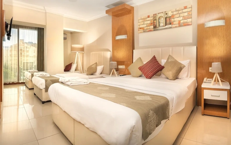 Standard room with city view