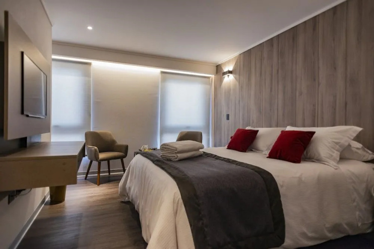 Hotel H9