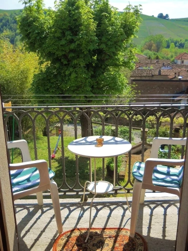 Executive Studio with garden view