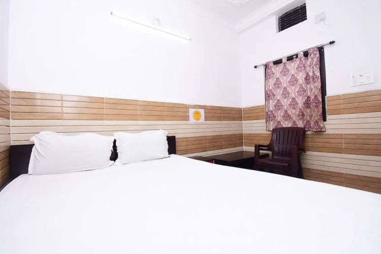 SPOT ON 44384 Hotel Amit