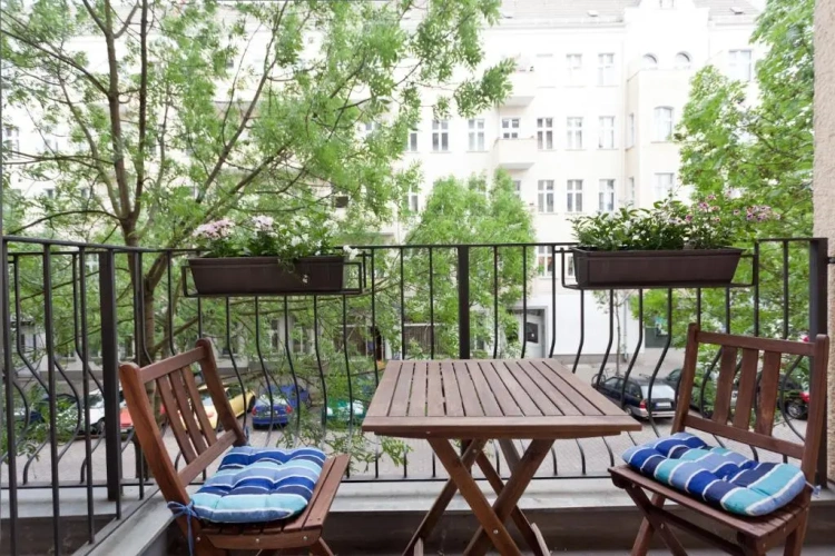 2 Bedrooms Apartment