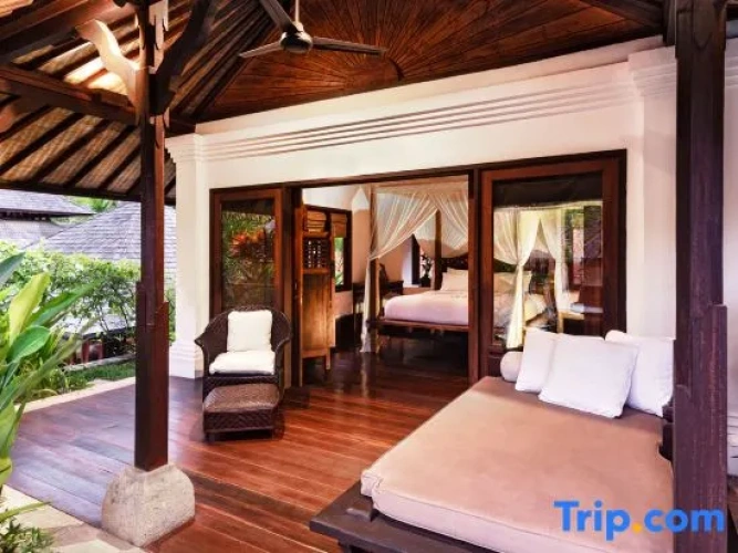 3 Bedrooms Villa