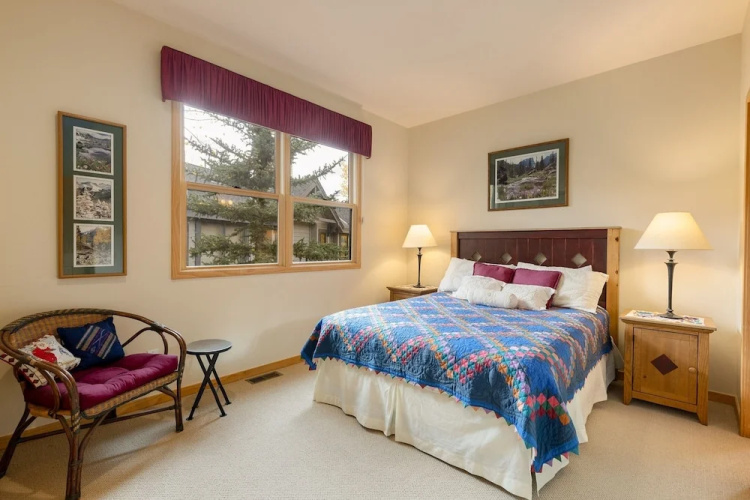 1952 Northstar 3 Bedroom Townhouse by RedAwning
