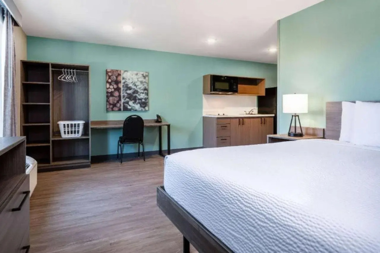 ECHO Suites Extended Stay by Wyndham Richmond West