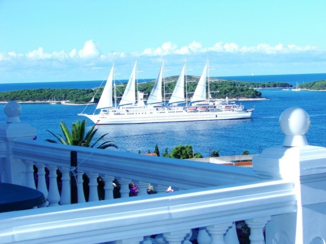 1 Bedroom Comfort Apartment with sea view