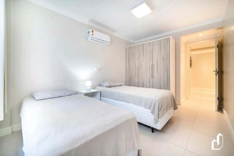 Apartamento amplo com 02 dormitórios