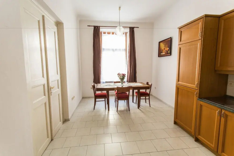 Central Retro Apartment