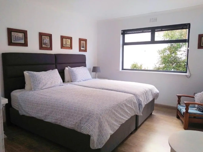 3 Bedrooms Cottage