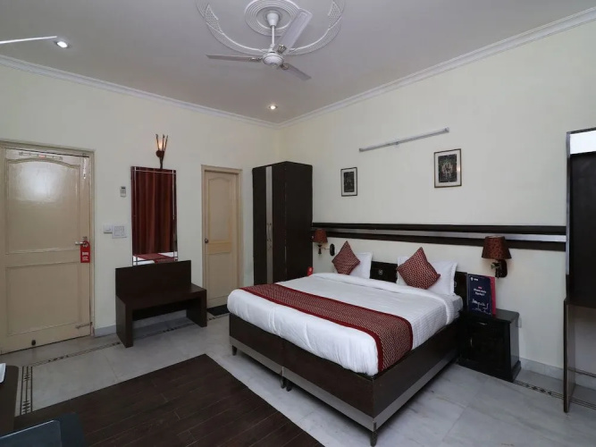 OYO 12968 Hotel The Domus