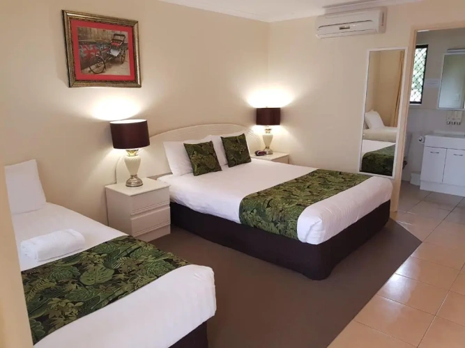 Standard Twin room